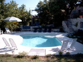 PROVENCE SOLEIL LUBERON PISCINE